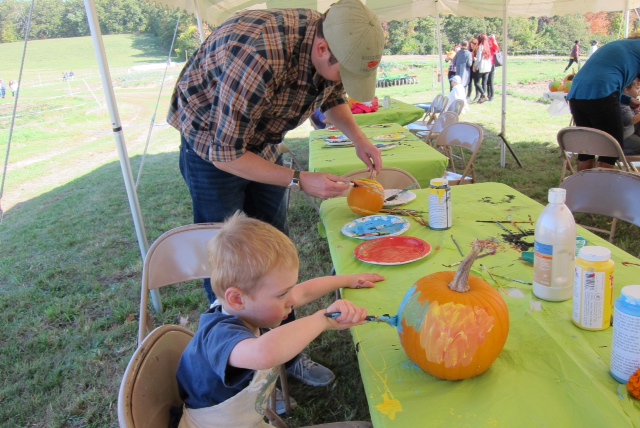 20151014_chestnut_hill_farm_festival_from_cara_3
