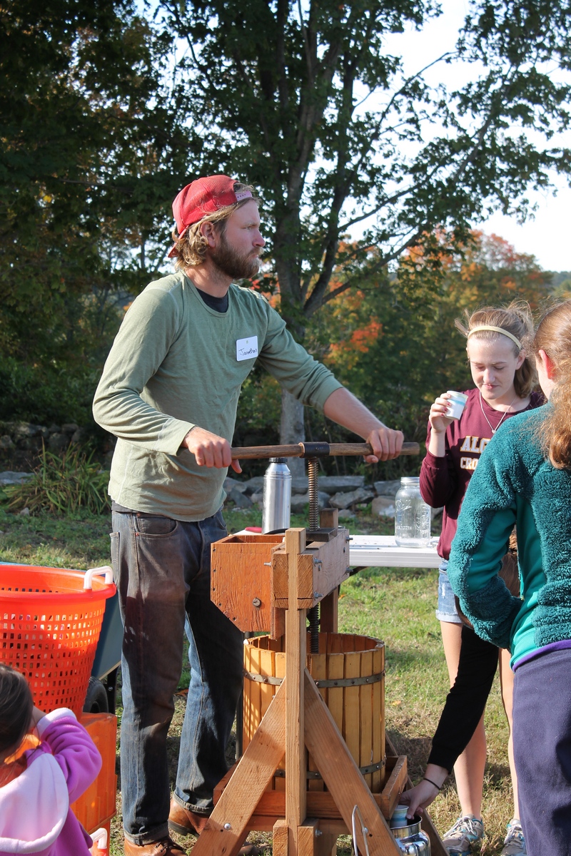 20151014_chestnut_hill_farm_festival_from_ttor_cider-press