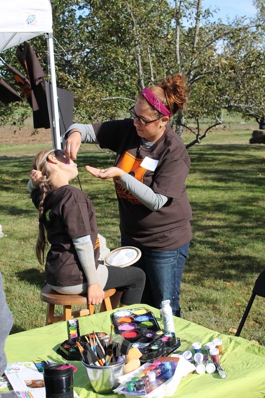 20151014_chestnut_hill_farm_festival_from_ttor_facepainting